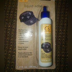 Crafter's Square Liquid Adhesive
